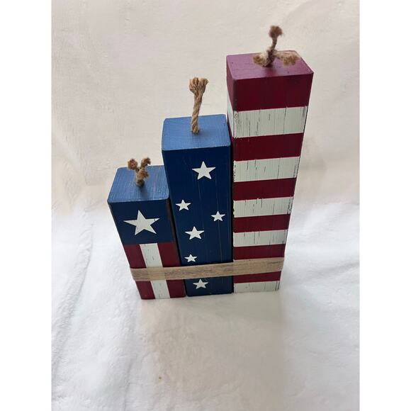 Patriotic Wooden Firecracker Centerpiece Set for Holidays - Picture 1 of 4